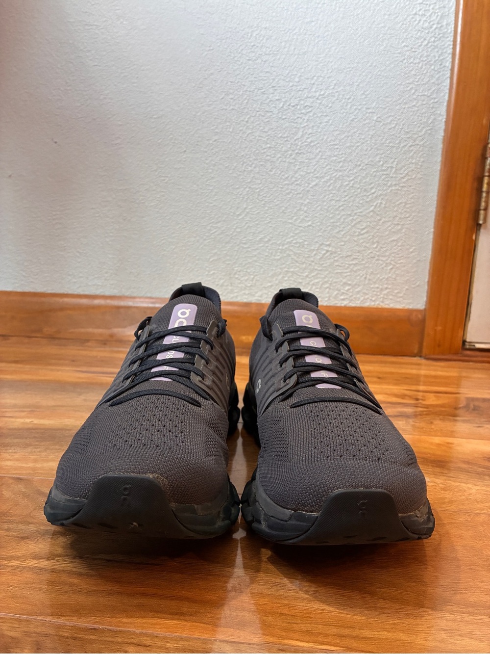 On Cloud Men’s Cloudswift Athletic Running Shoe Sneakers, black/gray - size 9.5 - Picture 4 of 10